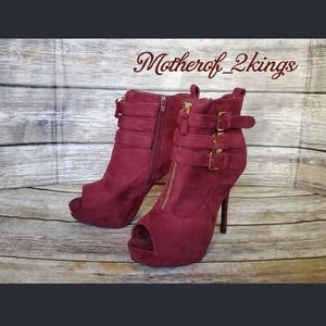 FABULOUS "OXBLOOD" RED HEELS